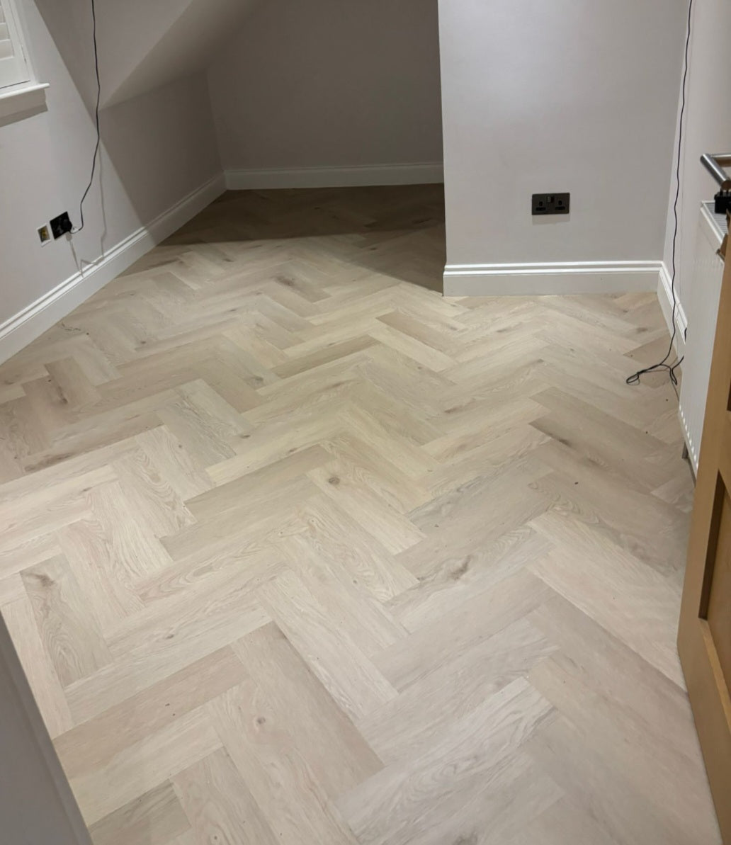 Invictus Dryback 55 — Soft Oak (Parquet Herringbone)