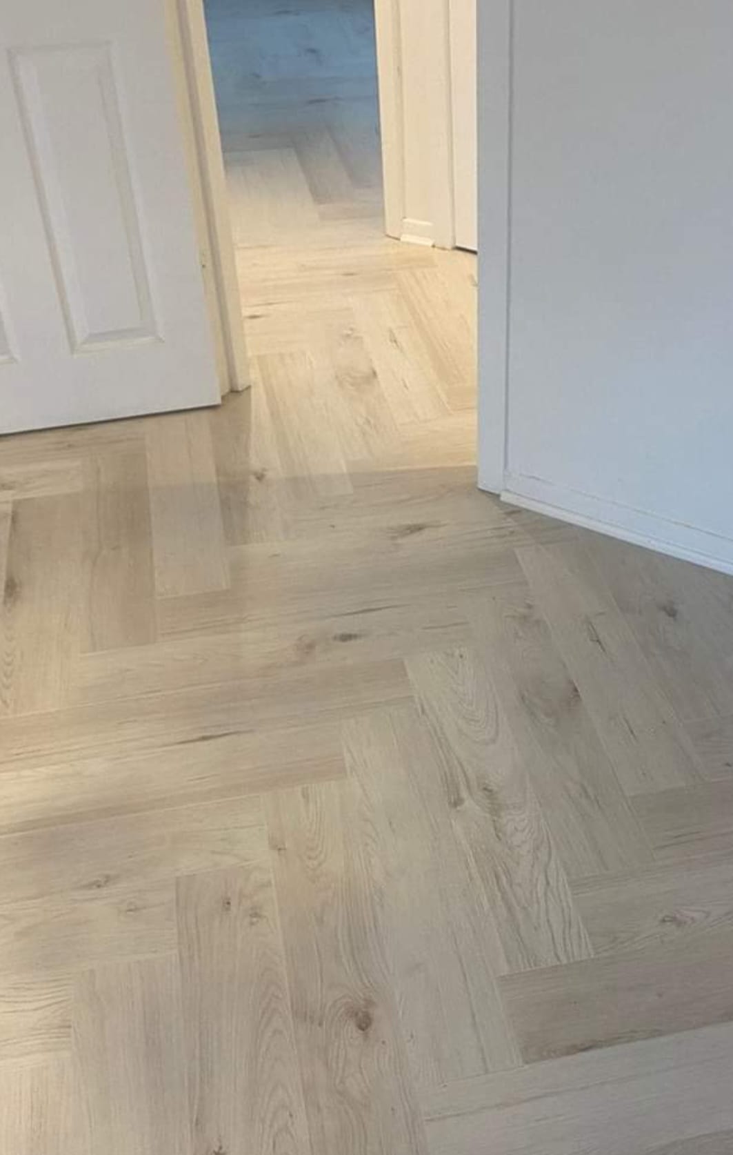 Stonewash Oak 5.0mm Herringbone Waterproof Click Vinyl
