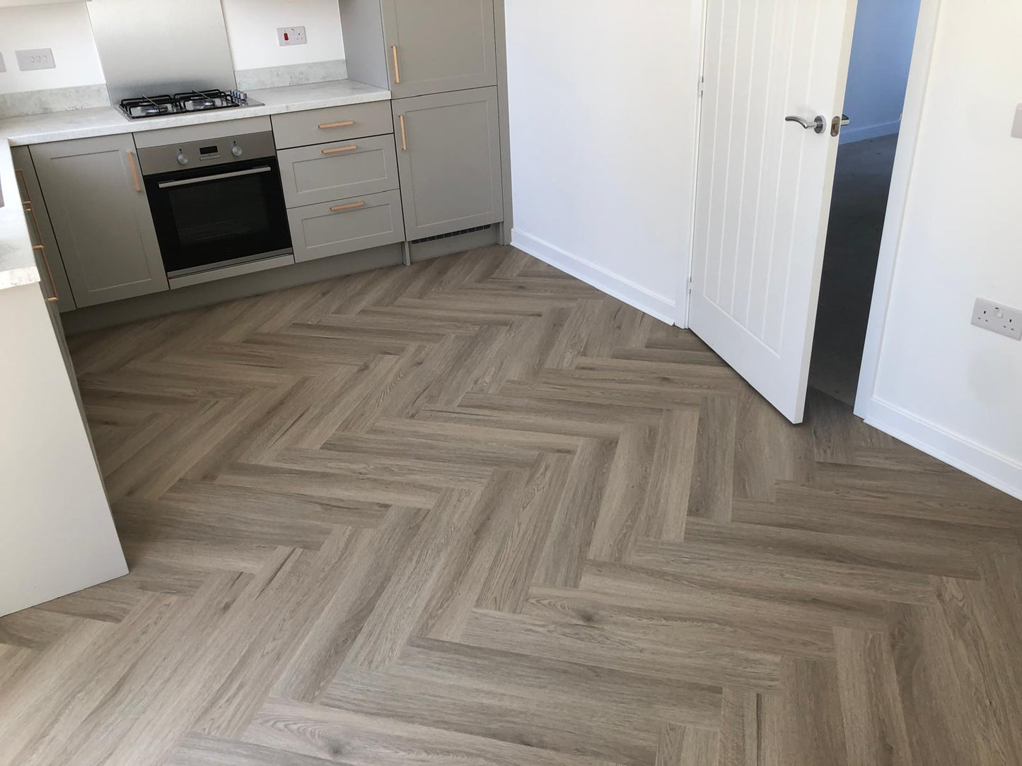 Smokey Oak 5.5mm Herringbone Waterproof Click Vinyl