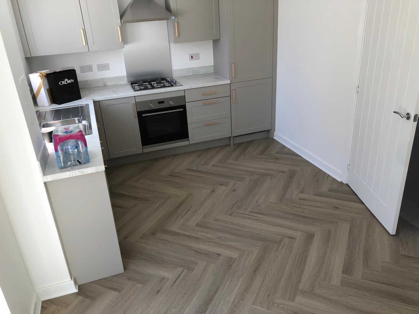Smokey Oak 5.5mm Herringbone Waterproof Click Vinyl