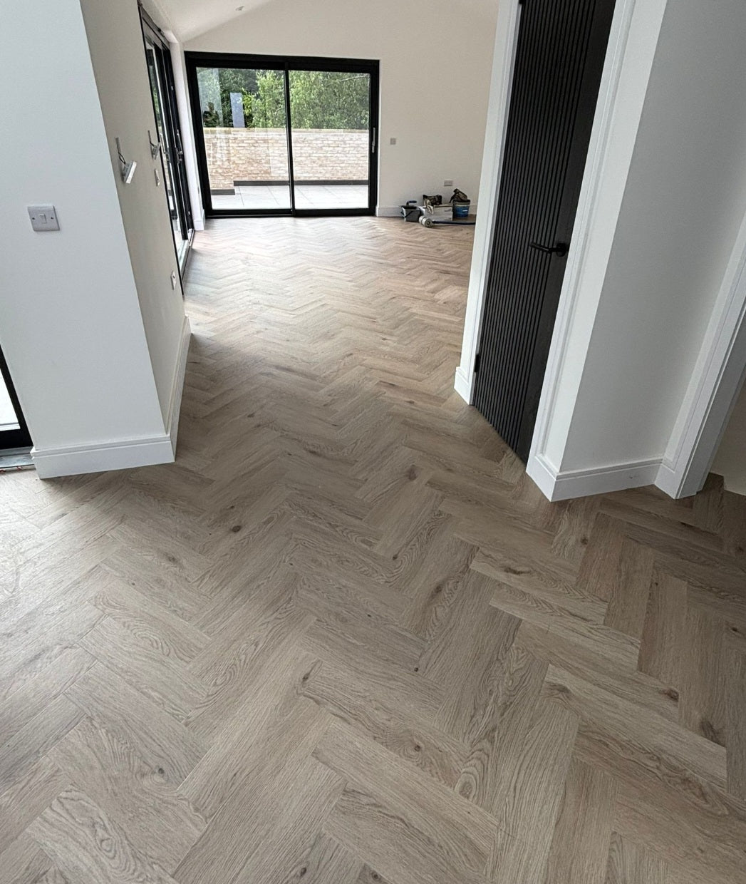 Invictus Dryback 55 — Mountain Oak (Parquet Herringbone)