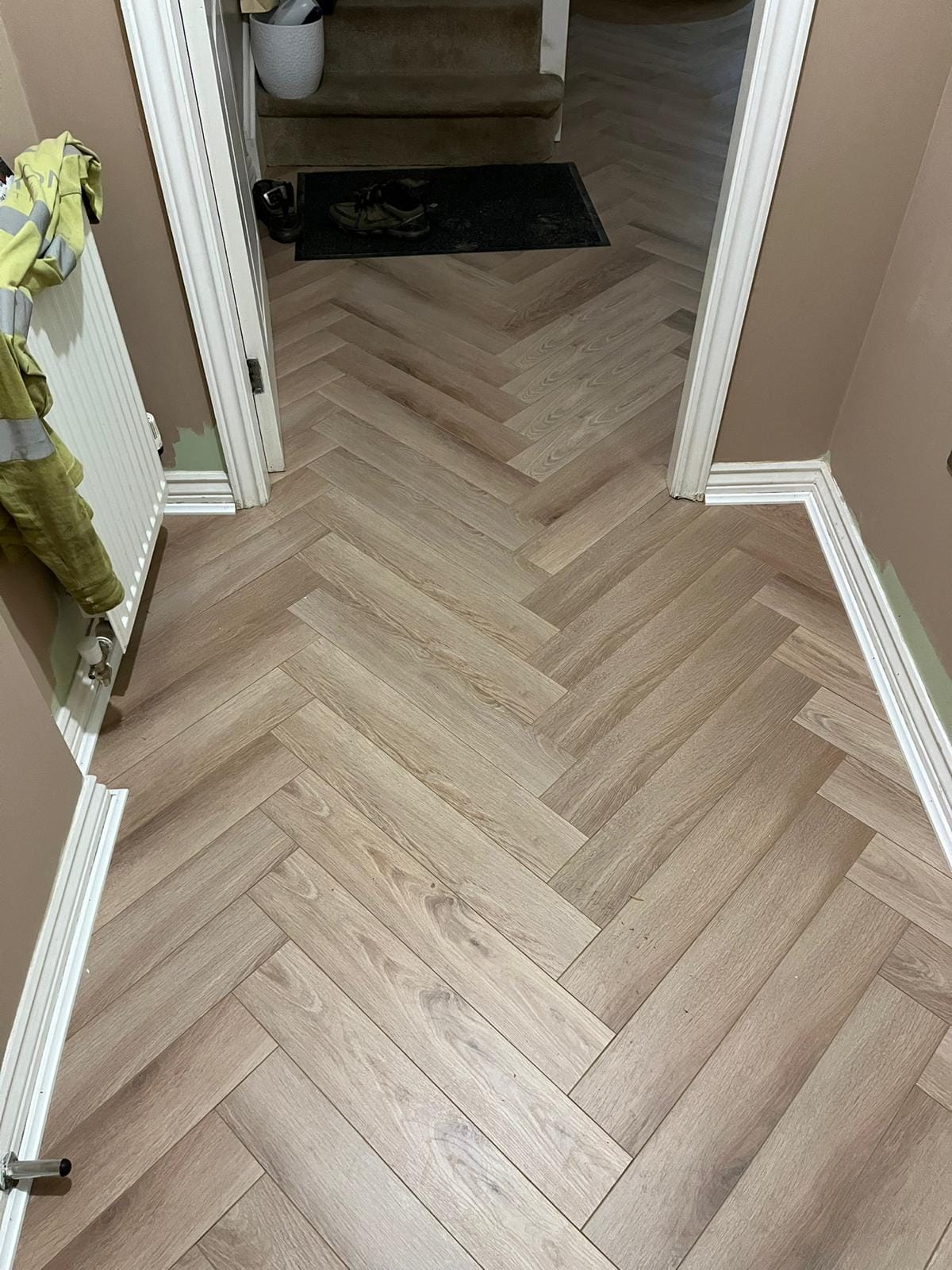 Chambord Oak 12mm Herringbone Laminate