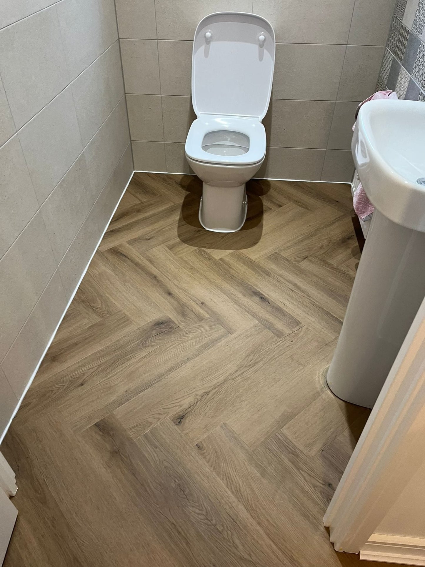 Cocoa Oak 5.0mm Herringbone Waterproof Click Vinyl