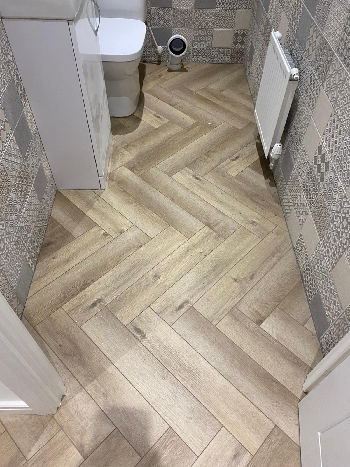 Tidal Oak 5.0mm Herringbone Waterproof Click Vinyl