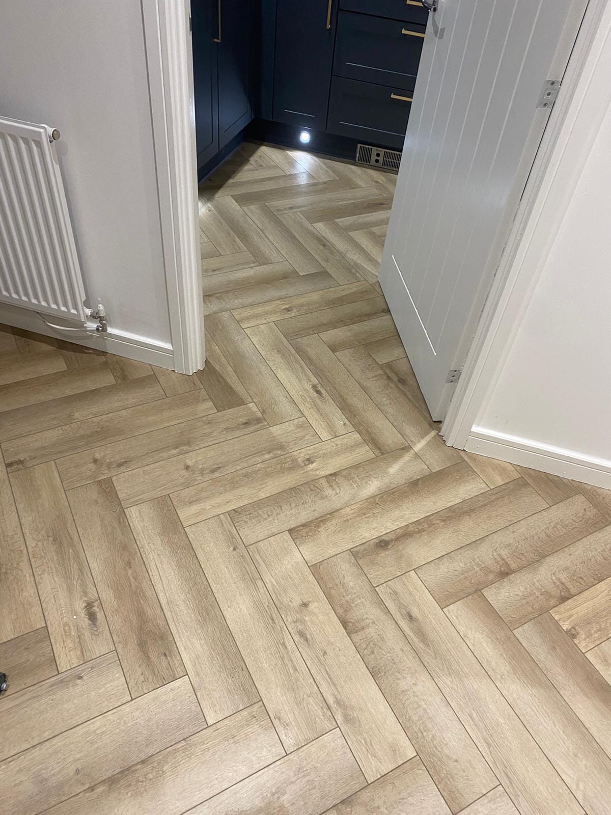 Tidal Oak 5.0mm Herringbone Waterproof Click Vinyl